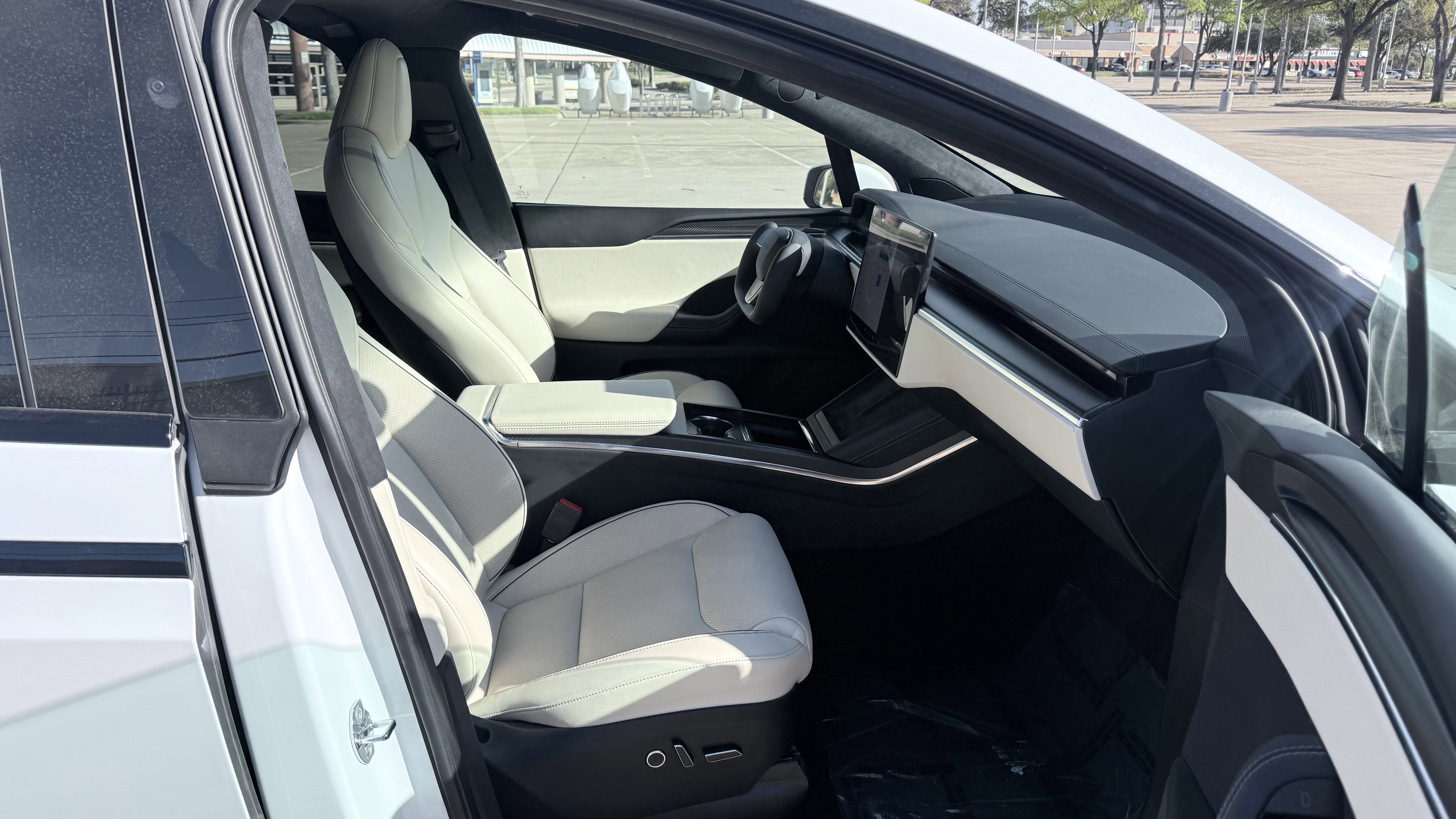 Used 2023 Tesla Model X Plaid image 51