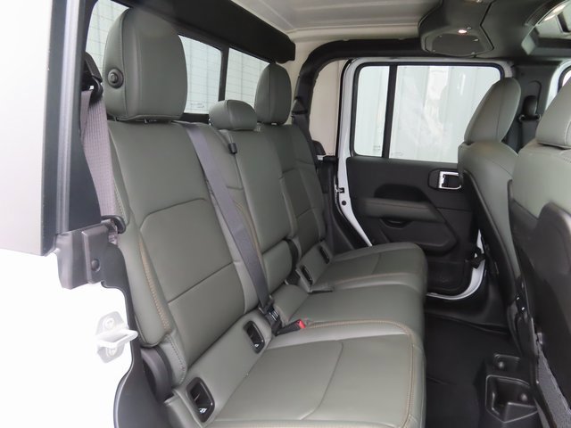 New 2026 Jeep Gladiator Mojave w/ Technology Group image 30