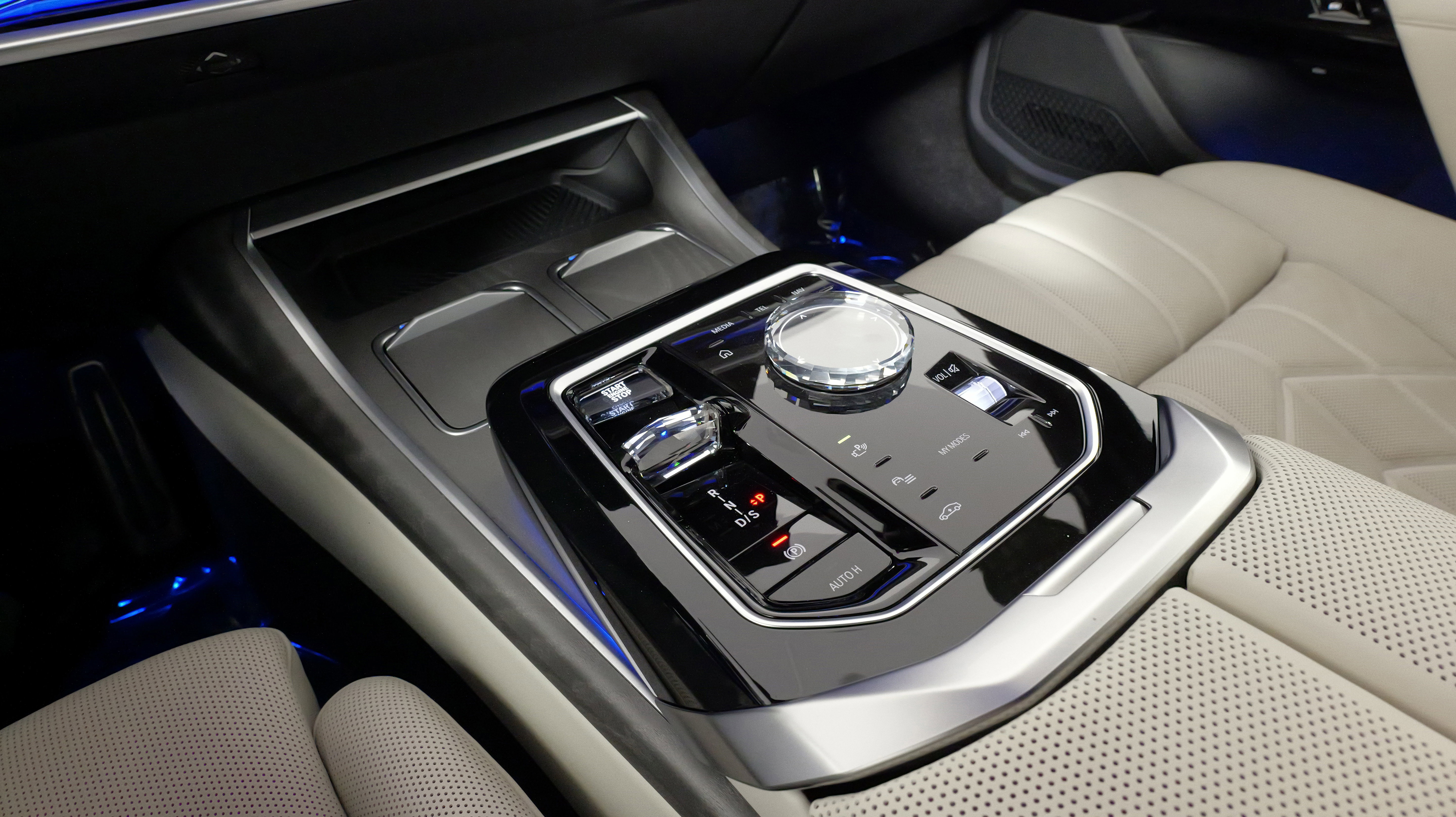 Used 2023 BMW 760i xDrive image 52