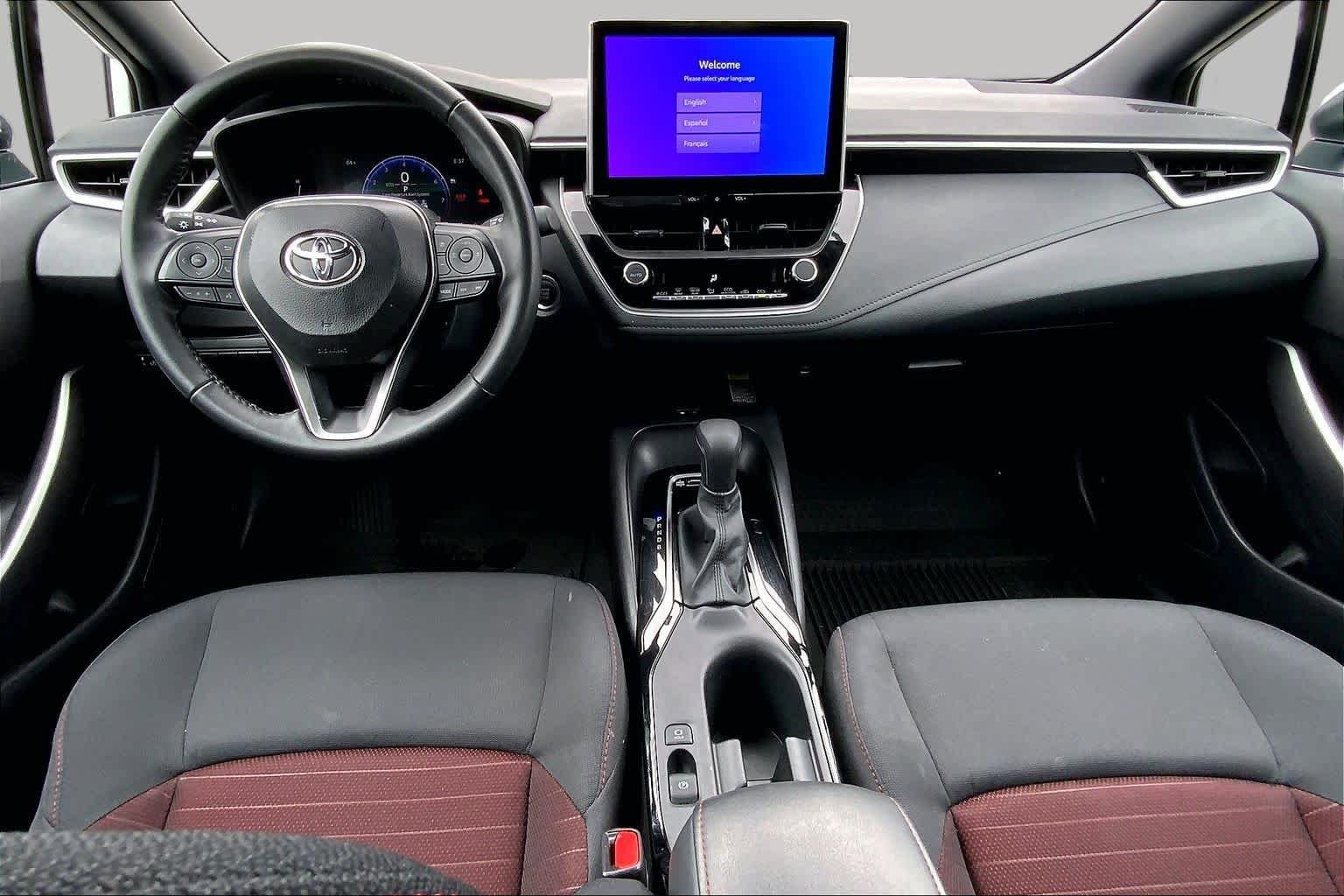 Certified 2025 Toyota Corolla SE w/ SE Premium Package FWD image 15