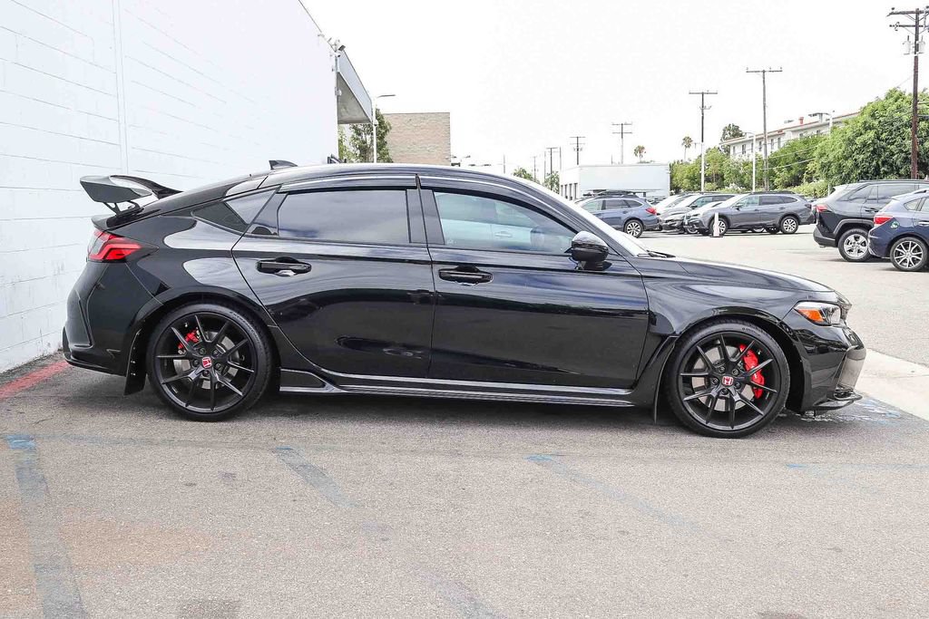 Used 2025 Honda Civic Type R image 5