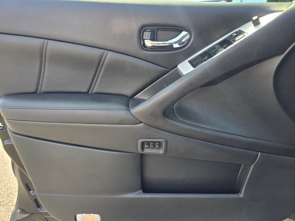 Used 2013 Nissan Murano SL w/ Navigation Pkg AWD/4WD image 21
