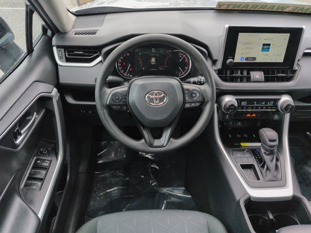 Used 2025 Toyota RAV4 XLE FWD image 17