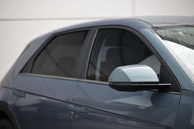 Used 2022 Hyundai Ioniq 5 SE image 3