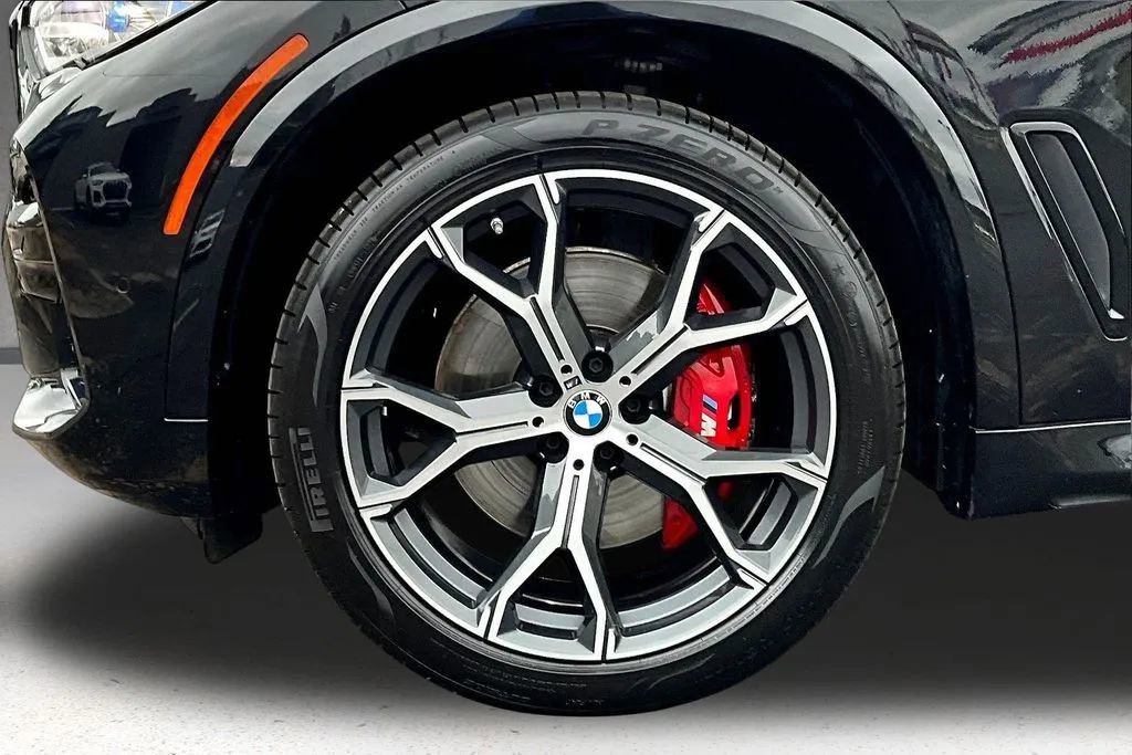 Used 2022 BMW X5 xDrive40i w/ M Sport Package AWD/4WD image 35