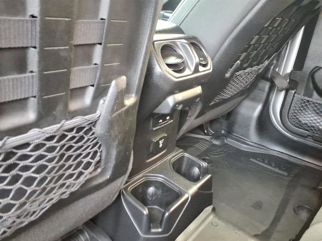 Used 2020 Jeep Wrangler Unlimited Rubicon AWD/4WD image 8