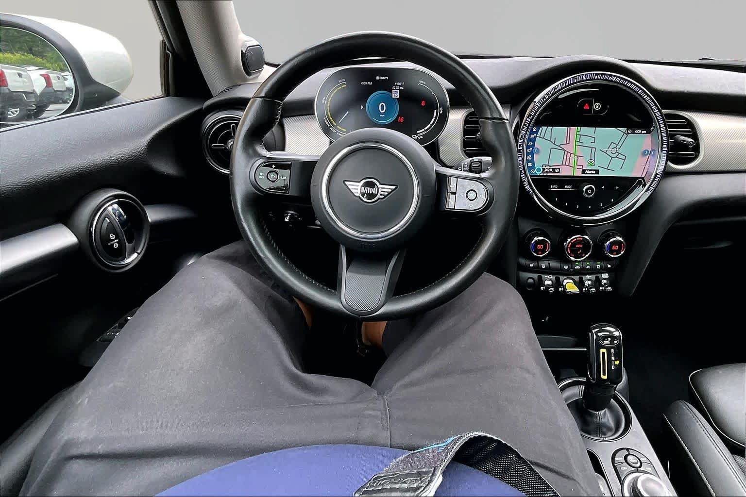 Used 2024 MINI Cooper SE FWD image 5