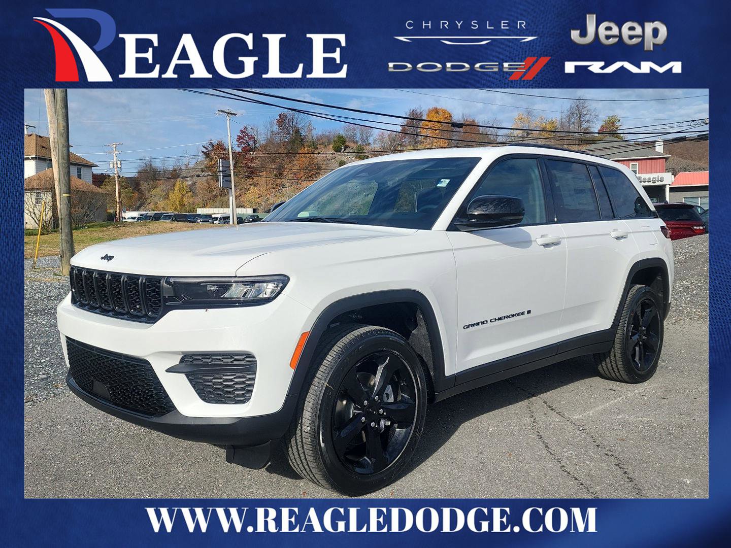 New 2025 Jeep Grand Cherokee Altitude image 1