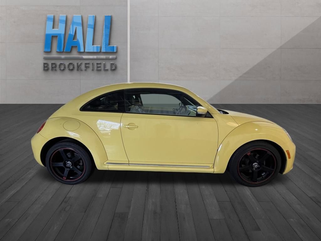 Used 2012 Volkswagen Beetle 2.5 FWD image 25