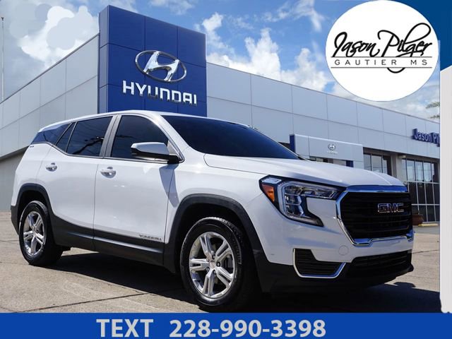 Used 2024 GMC Terrain SLE image 1