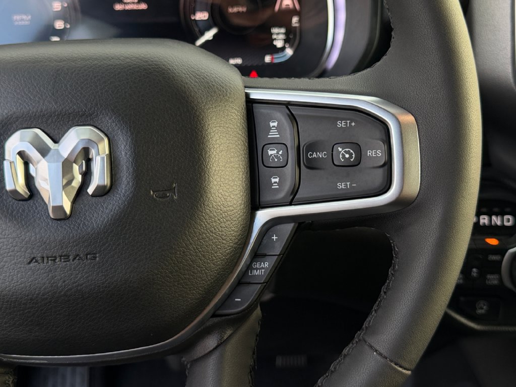 Used 2025 RAM 1500 Big Horn AWD/4WD image 19