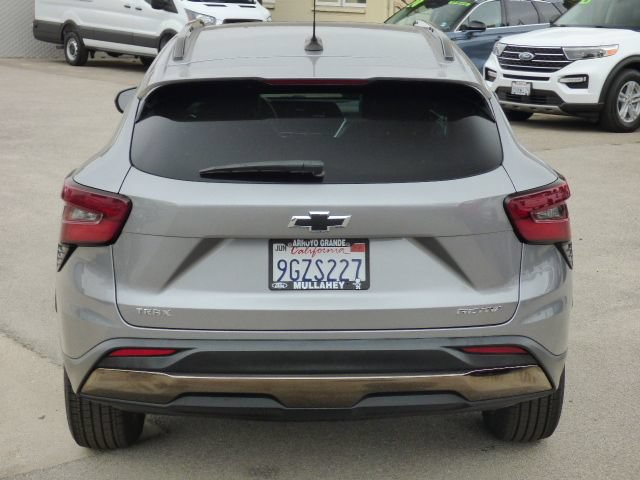 Used 2024 Chevrolet Trax ACTIV w/ Sunroof Package FWD image 4