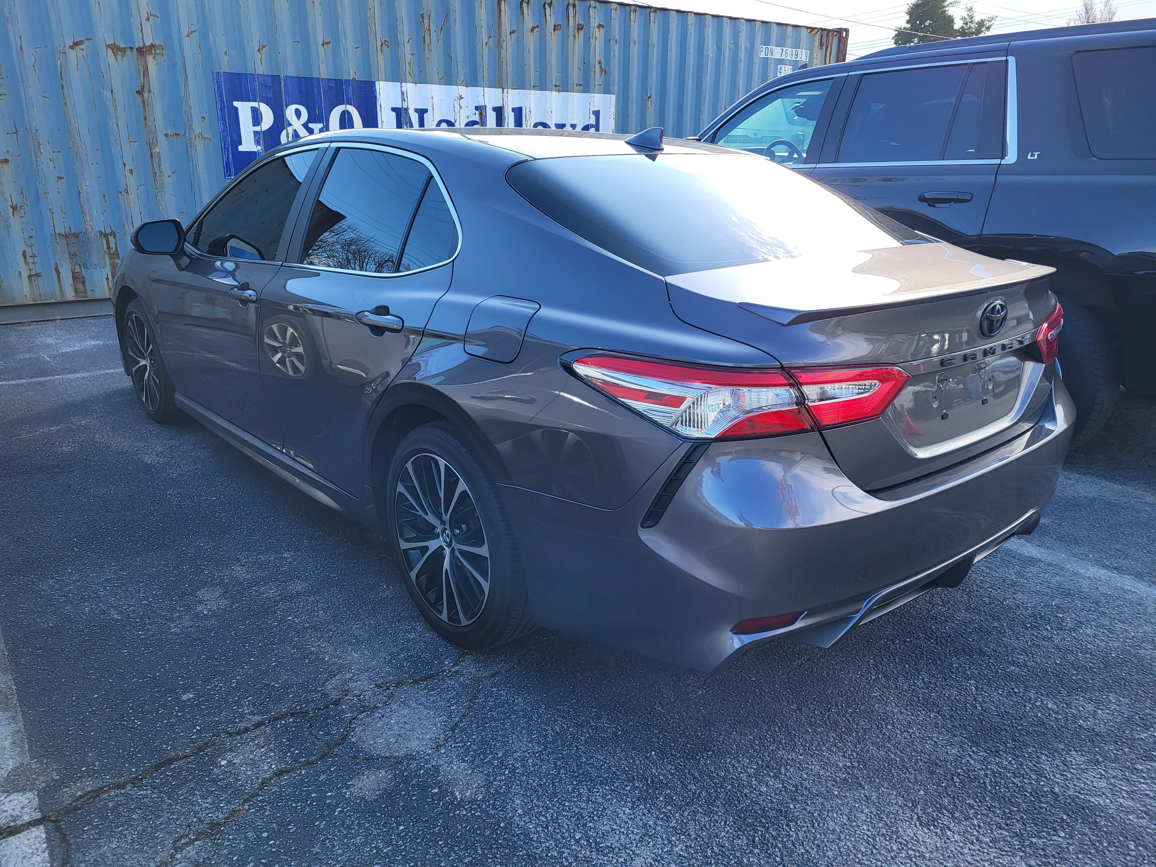 Used 2020 Toyota Camry SE image 6