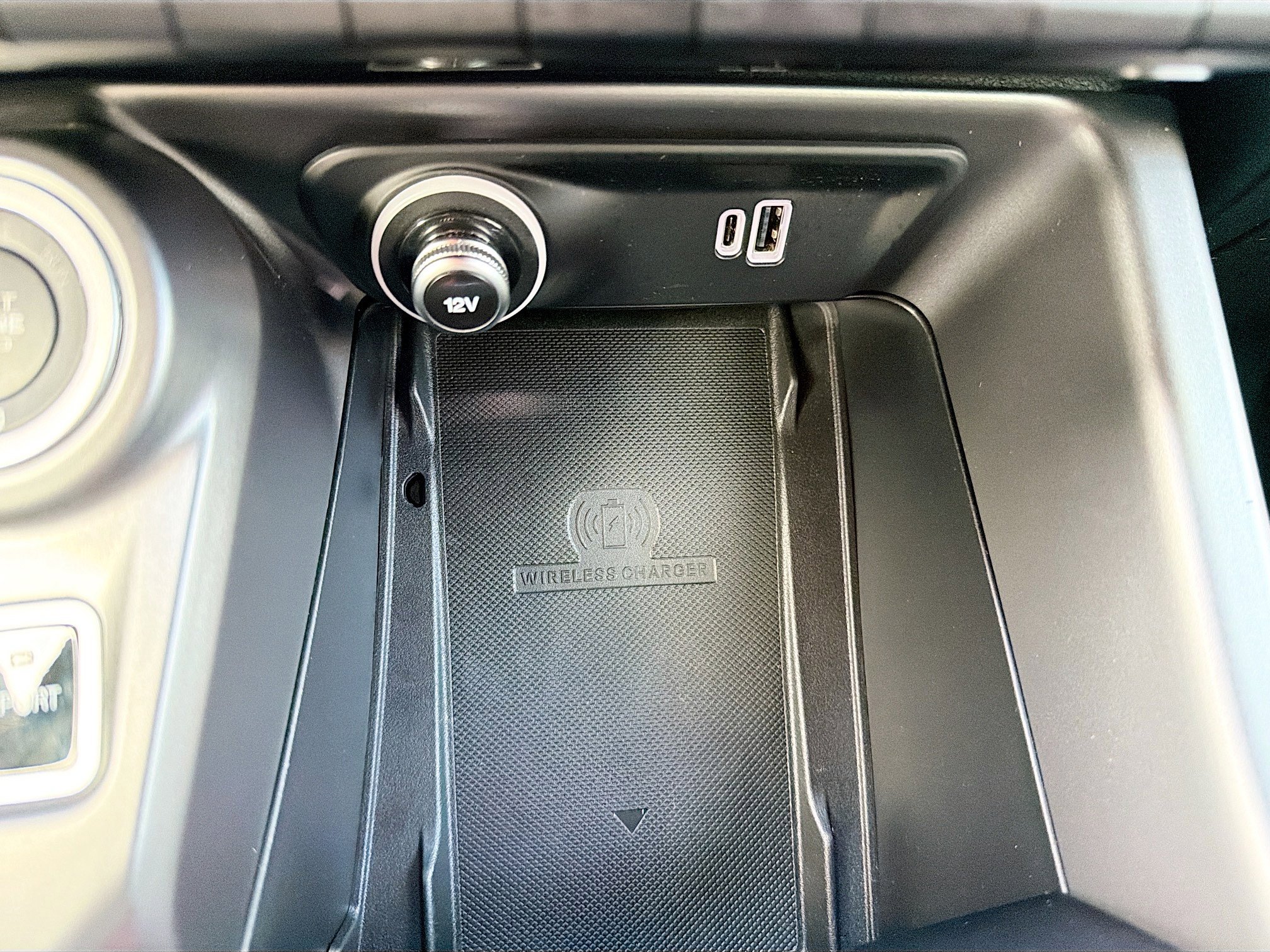 Used 2024 Dodge Hornet R/T Plus w/ R/T Blacktop Package image 31