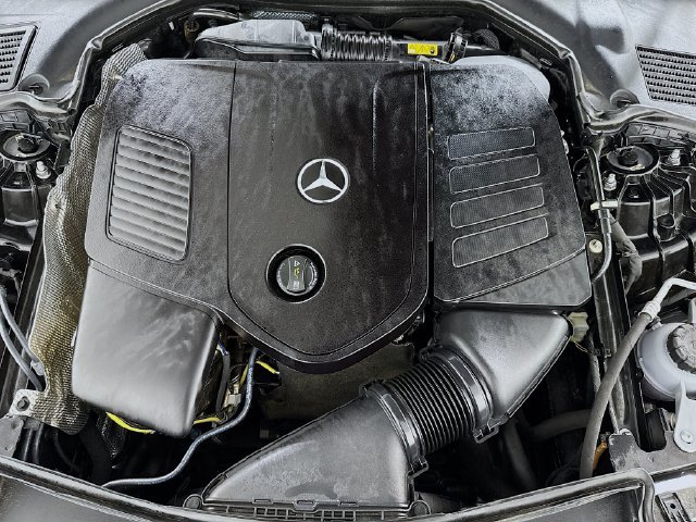 Used 2025 Mercedes-Benz C 300 Sedan image 39