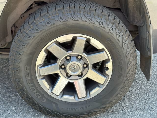 Used 2015 Toyota 4Runner Trail AWD/4WD image 11
