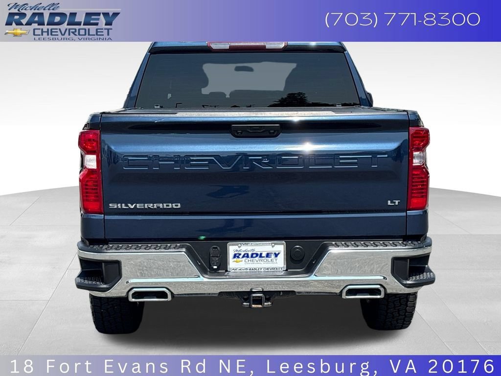 Used 2022 Chevrolet Silverado 1500 LT w/ Z71 Off-Road Package AWD/4WD image 4