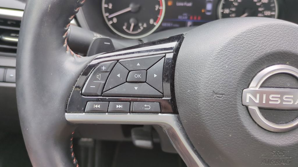 Used 2025 Nissan Altima 2.5 SR w/ SR Premium Package FWD image 23