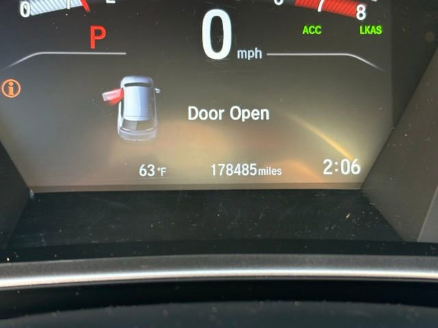 Used 2017 Honda CR-V Touring image 4