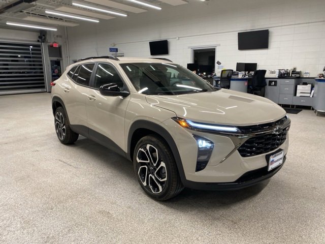 New 2026 Chevrolet Trax RS w/ Driver Confidence Package image 3