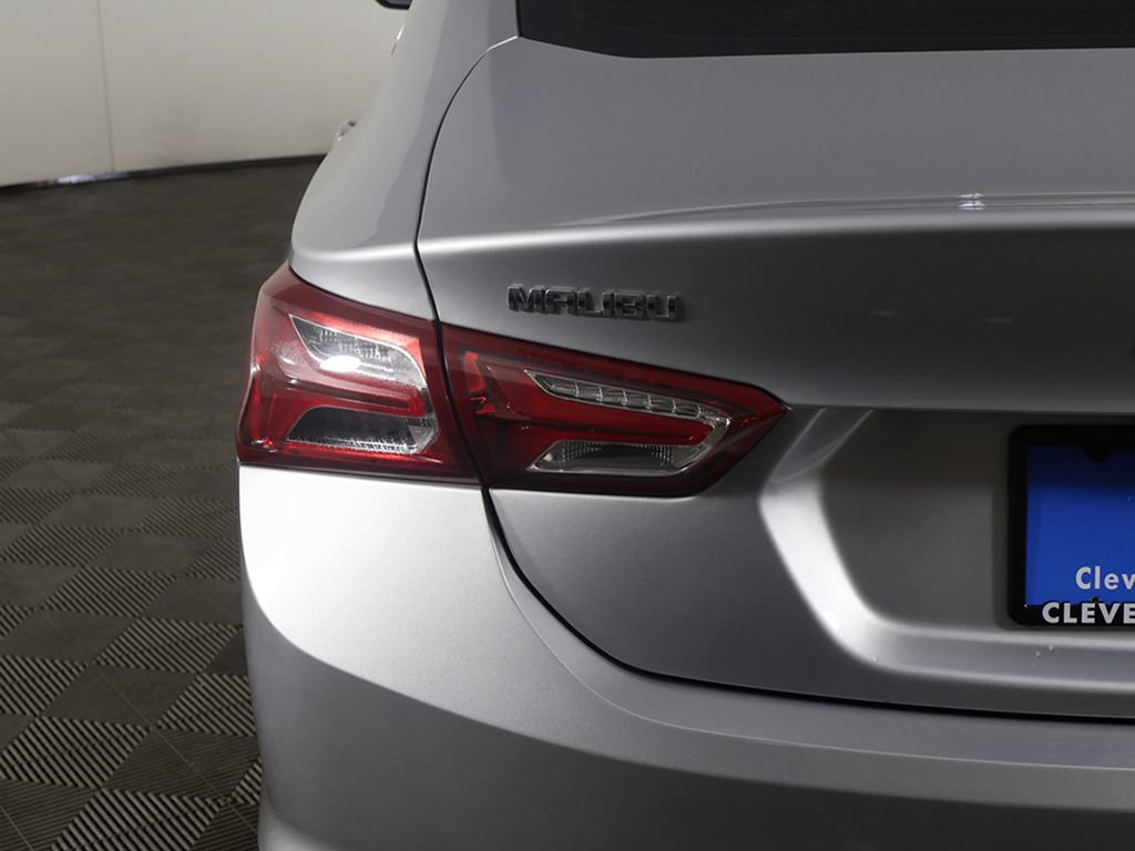 Used 2021 Chevrolet Malibu LT FWD image 12