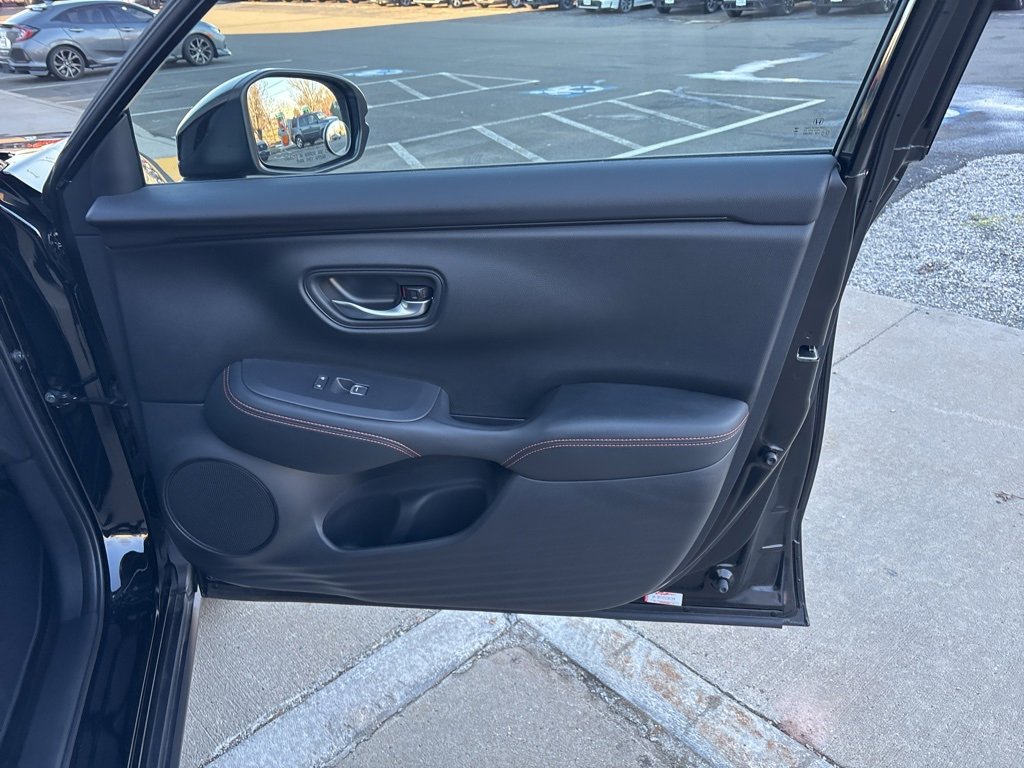 Used 2025 Honda HR-V Sport image 8