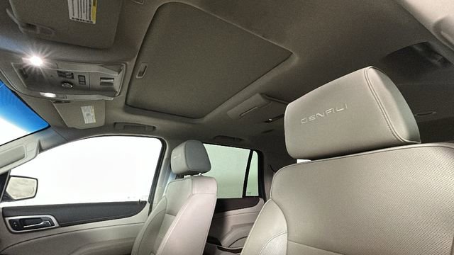 Used 2019 GMC Yukon Denali w/ Denali Ultimate Package AWD/4WD image 12
