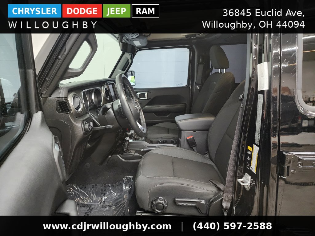 Used 2023 Jeep Wrangler Unlimited Sahara w/ Cold Weather Group AWD/4WD image 14
