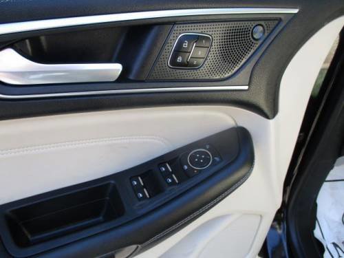 Used 2024 Ford Edge Titanium image 19