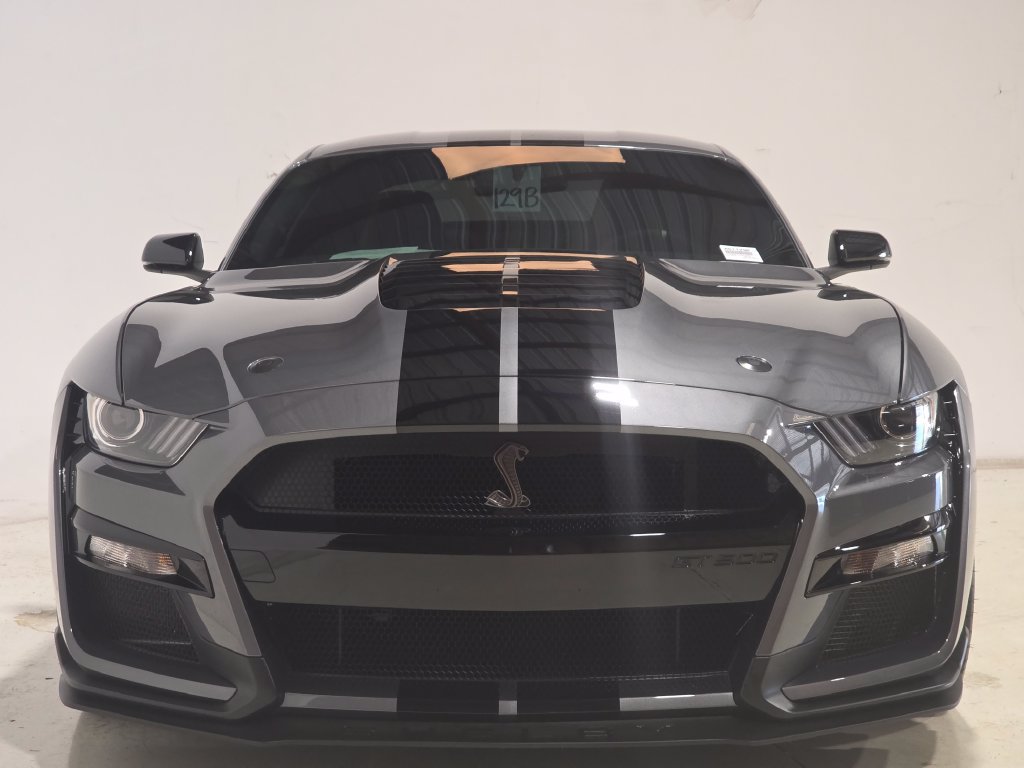 Used 2022 Ford Mustang Shelby GT500 w/ Technology Package RWD image 2