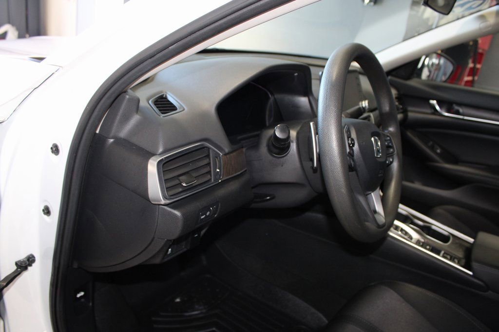 Used 2021 Honda Accord EX image 12