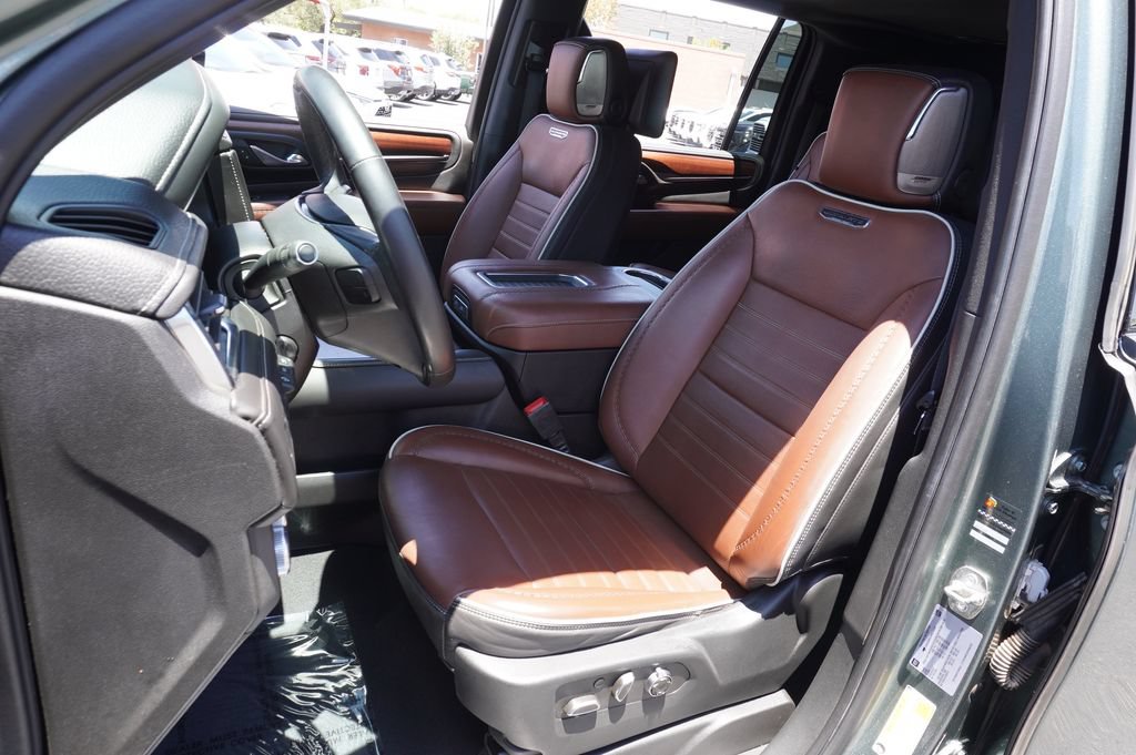 Certified 2023 GMC Yukon XL Denali Ultimate AWD/4WD image 15