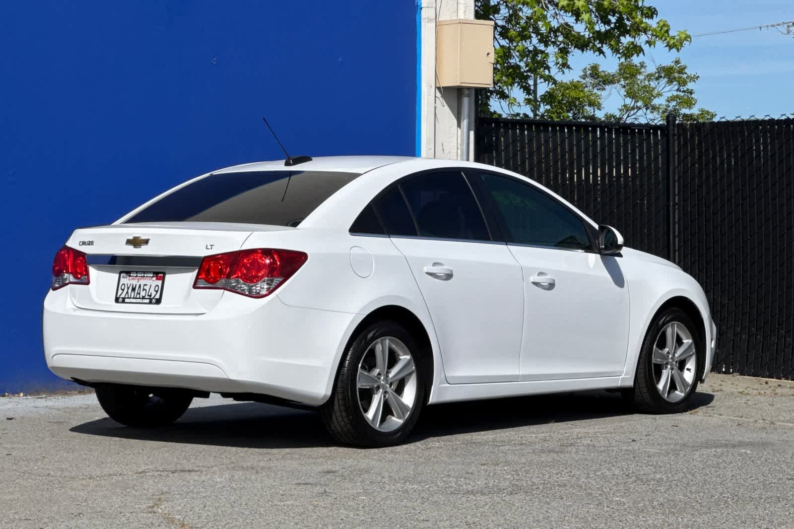 Used 2016 Chevrolet Cruze LT image 3
