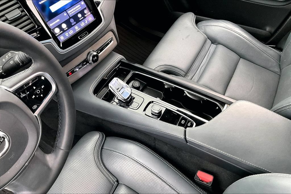 Certified 2023 Volvo XC90 B6 Ultimate w/ Lounge Package AWD/4WD image 18