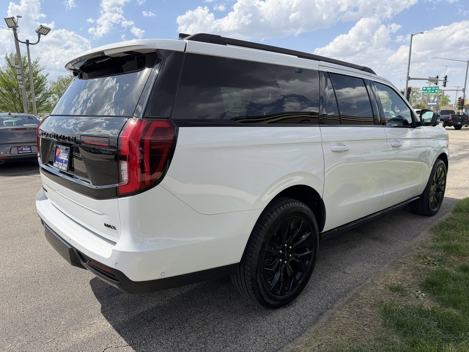 Used 2025 Ford Expedition Max Platinum w/ Stealth Appearance Package AWD/4WD image 5