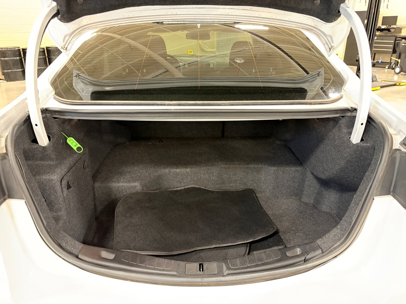 Used 2020 Ford Fusion SE FWD image 30