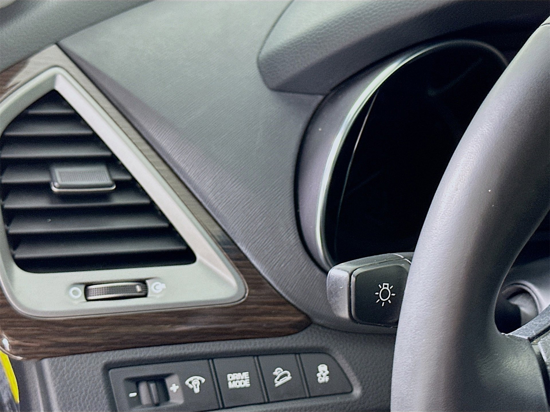 Used 2017 Hyundai Santa Fe Sport w/ 2.0T Ultimate Tech Package 05 image 11