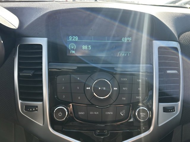 Used 2015 Chevrolet Cruze LT image 16