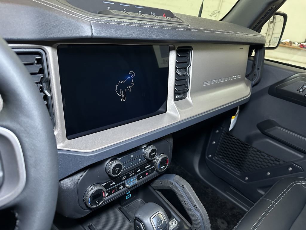 New 2025 Ford Bronco Outer Banks w/ Sasquatch Package image 29