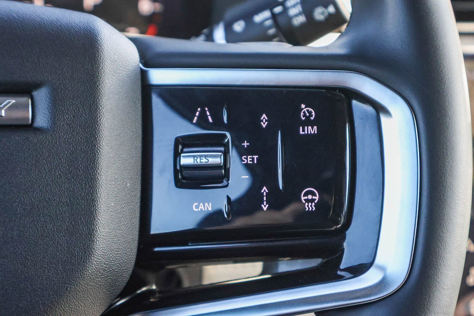 Used 2024 Land Rover Discovery Sport Dynamic SE image 33