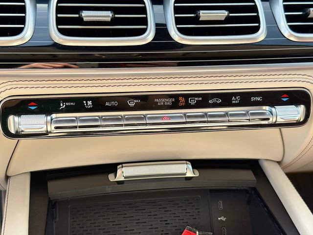 Used 2025 Mercedes-Benz Maybach GLS 600 4MATIC image 17