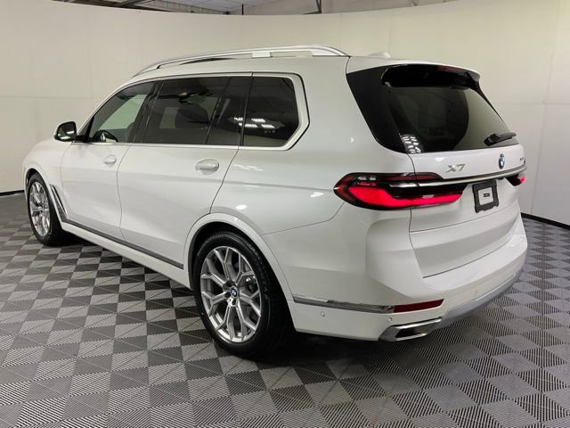 Certified 2025 BMW X7 xDrive40i w/ Premium Package image 4