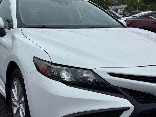 Used 2023 Toyota Camry SE FWD image 11