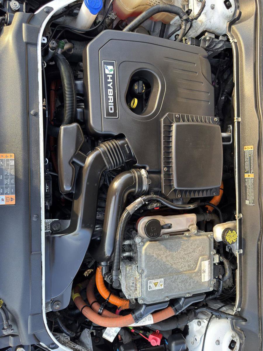 Used 2018 Ford Fusion SE w/ Equipment Group 602A FWD image 39