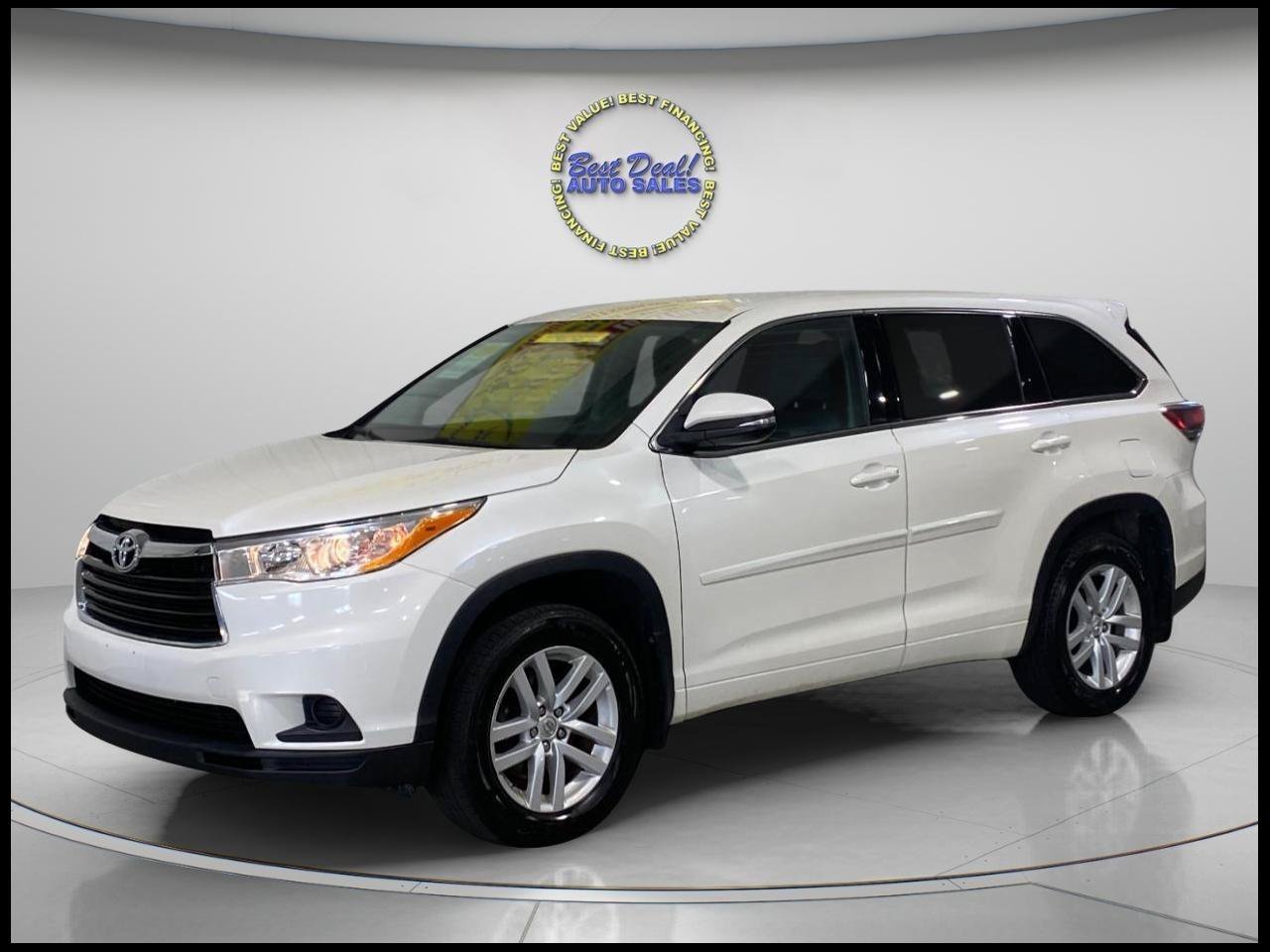Used 2014 Toyota Highlander LE AWD/4WD image 1