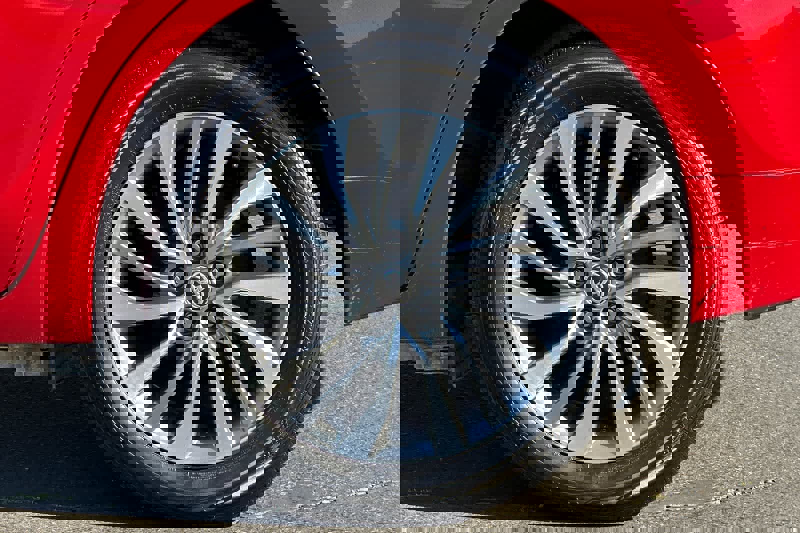 Used 2017 Toyota Corolla XLE image 30