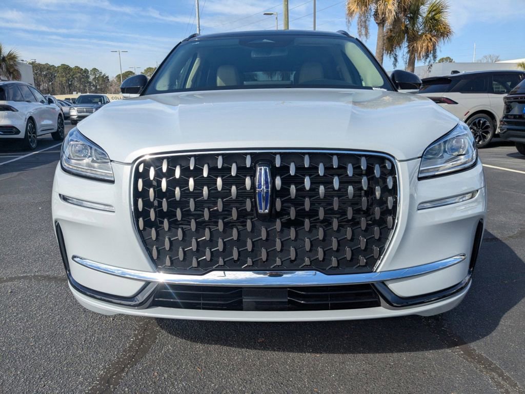 New 2025 Lincoln Corsair Grand Touring image 9