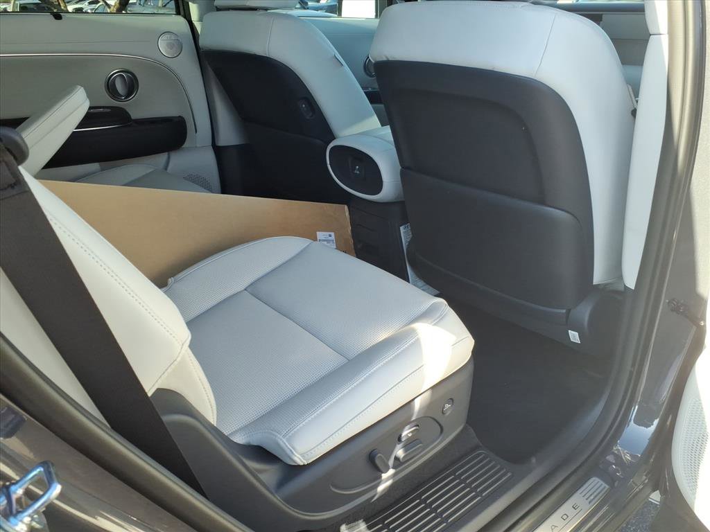 New 2026 Hyundai Palisade Calligraphy image 8