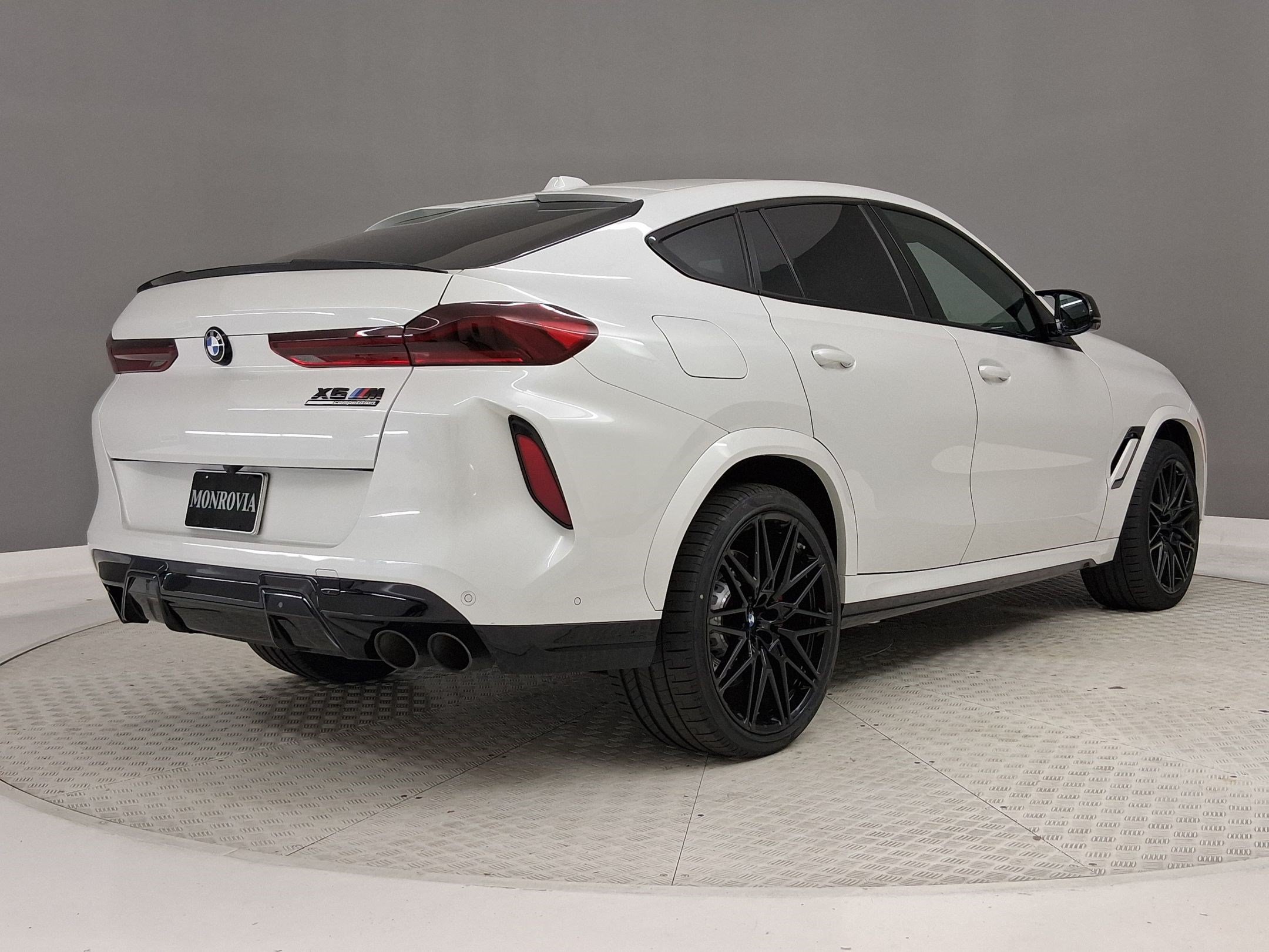 Used 2024 BMW X6 M Competition w/ Executive Package AWD/4WD image 9