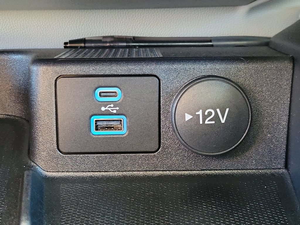Used 2023 Ford Escape Platinum w/ Premium Technology Package AWD/4WD image 30